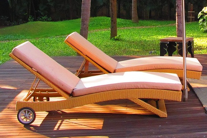 Pool Loungers Furniture Manufacturers in India
